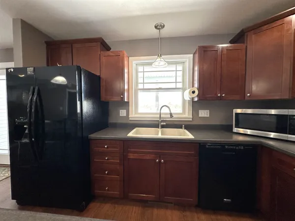 $865,000 | N9026 Hickory Point Road, Beaver Dam, WI 53916