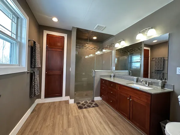 $850,000 | N9026 Hickory Point Road, Beaver Dam, WI 53916