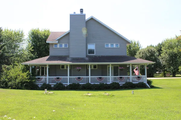 $850,000 | N9026 Hickory Point Road, Beaver Dam, WI 53916