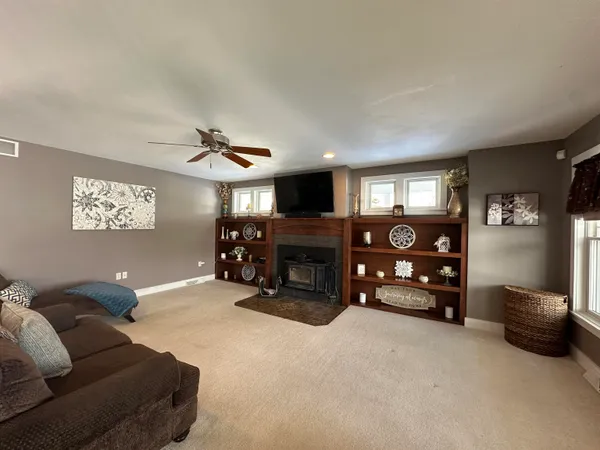 $850,000 | N9026 Hickory Point Road, Beaver Dam, WI 53916