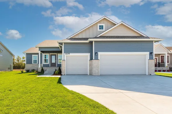 $339,000 | 1109 East Prairie Hill Circle, Park City, KS 67219