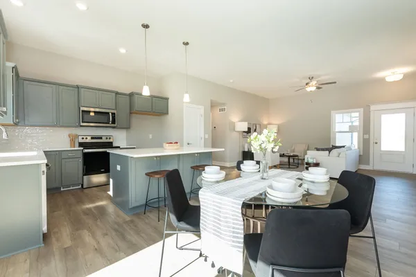 $339,000 | 1109 East Prairie Hill Circle, Park City, KS 67219