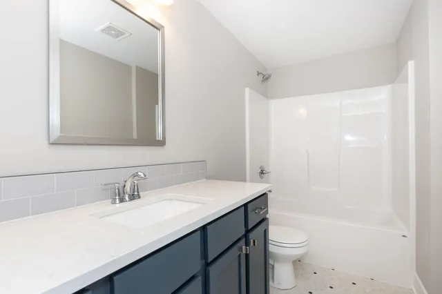 $339,000 | 1109 East Prairie Hill Circle, Park City, KS 67219