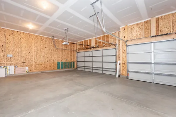 $339,000 | 1109 East Prairie Hill Circle, Park City, KS 67219