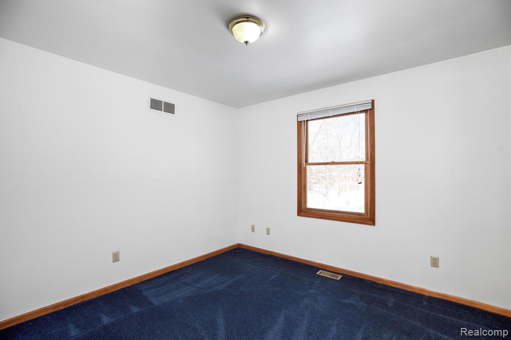 36800 11 Mile Road Farmington Hills, MI 48331 - Photo 32 of 47