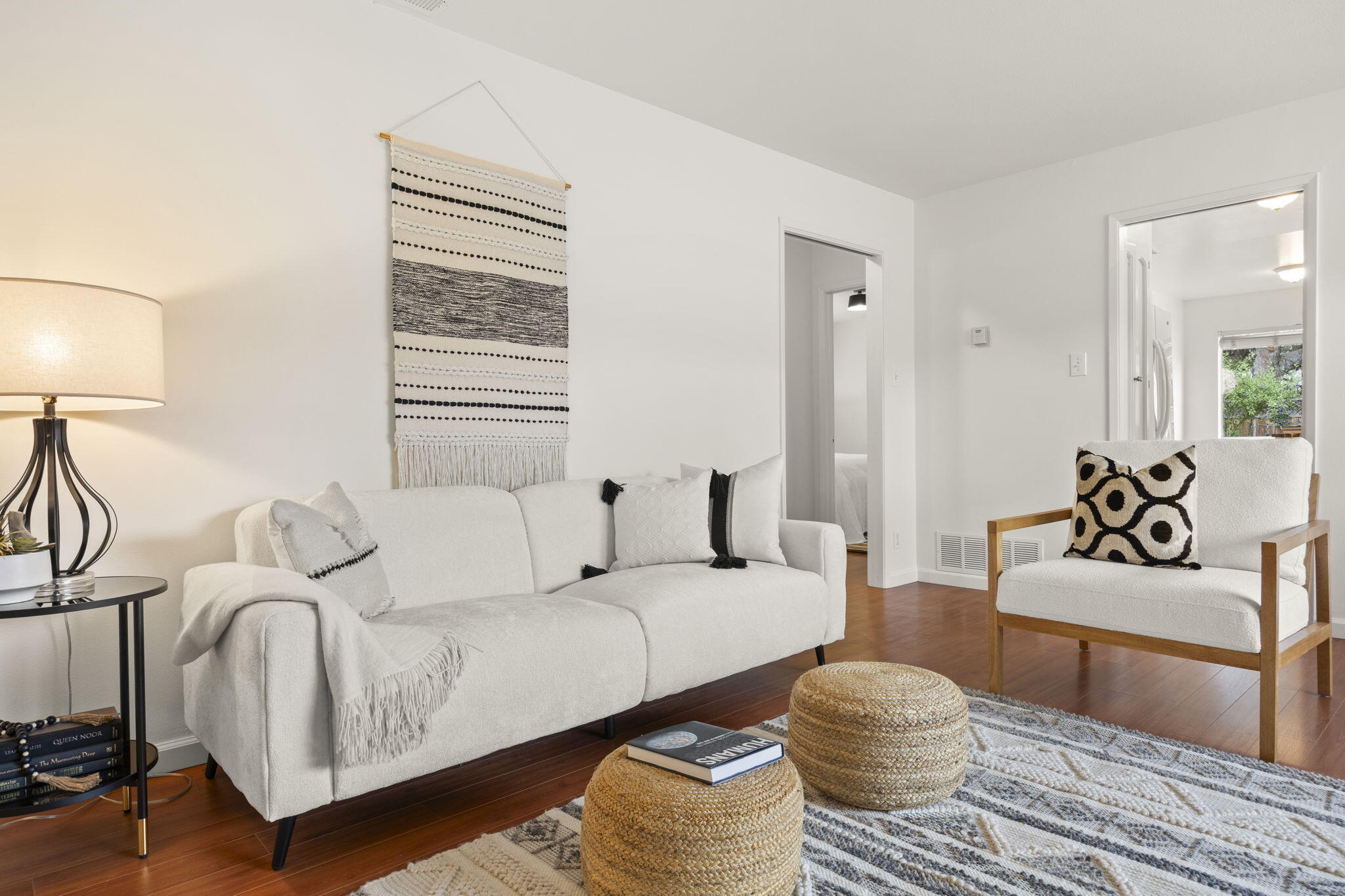 600 Good Hope Street Oak View, CA 93022 - Photo 5 of 26 7. Living room