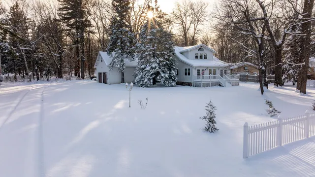 $369,900 | 209 Park Avenue, Hackensack, MN 56452