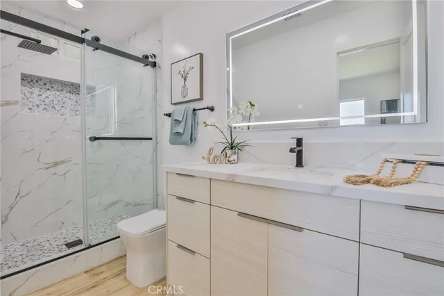 $2,299,900 | 204 VÃa Colusa, Redondo Beach, CA 90277