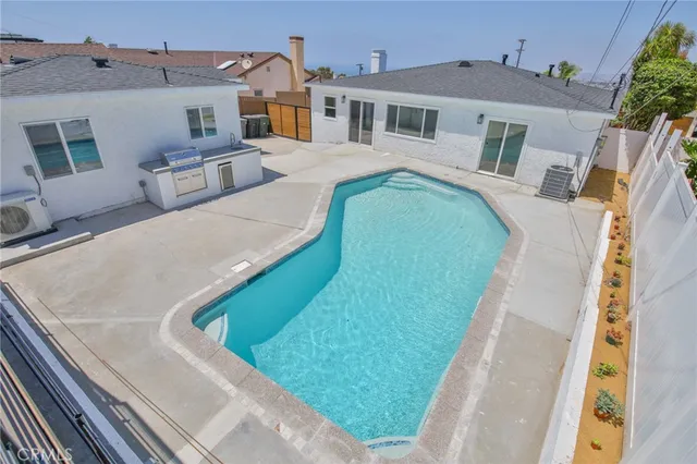 $2,299,900 | 204 VÃa Colusa, Redondo Beach, CA 90277