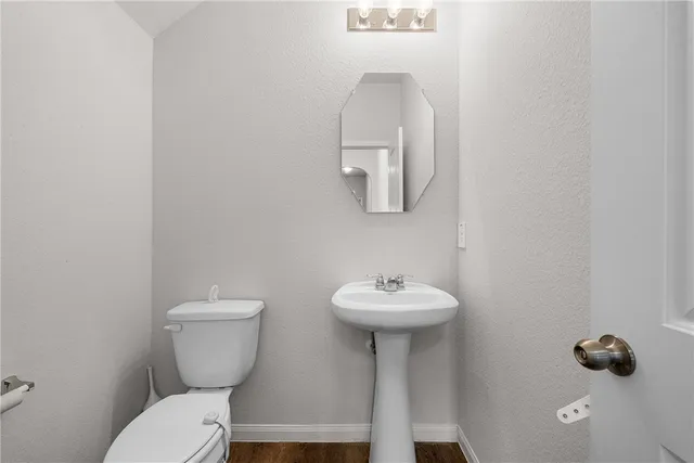 $299,899 | 975 Harper Lane, Bryan, TX 77803