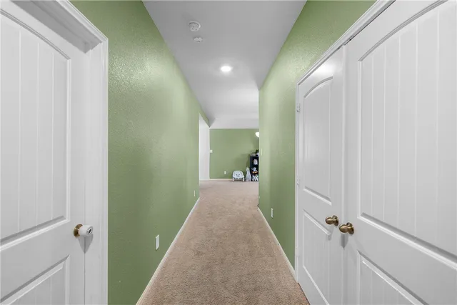 $299,899 | 975 Harper Lane, Bryan, TX 77803