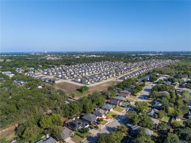 $299,899 | 975 Harper Lane, Bryan, TX 77803