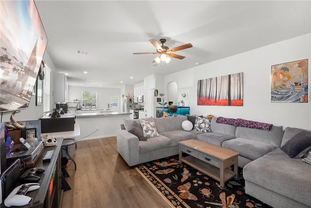 $299,899 | 975 Harper Lane, Bryan, TX 77803