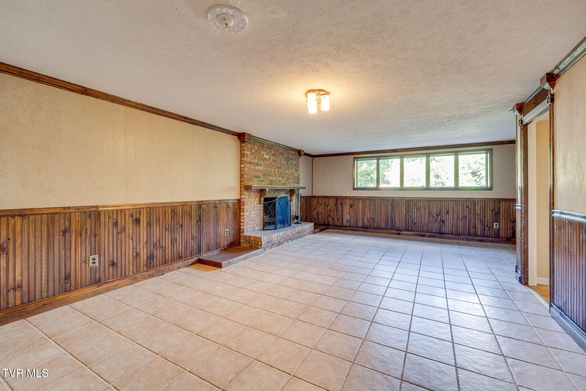 400 Old Castle Road Kingsport, TN 37660 - Photo 39 of 56 039