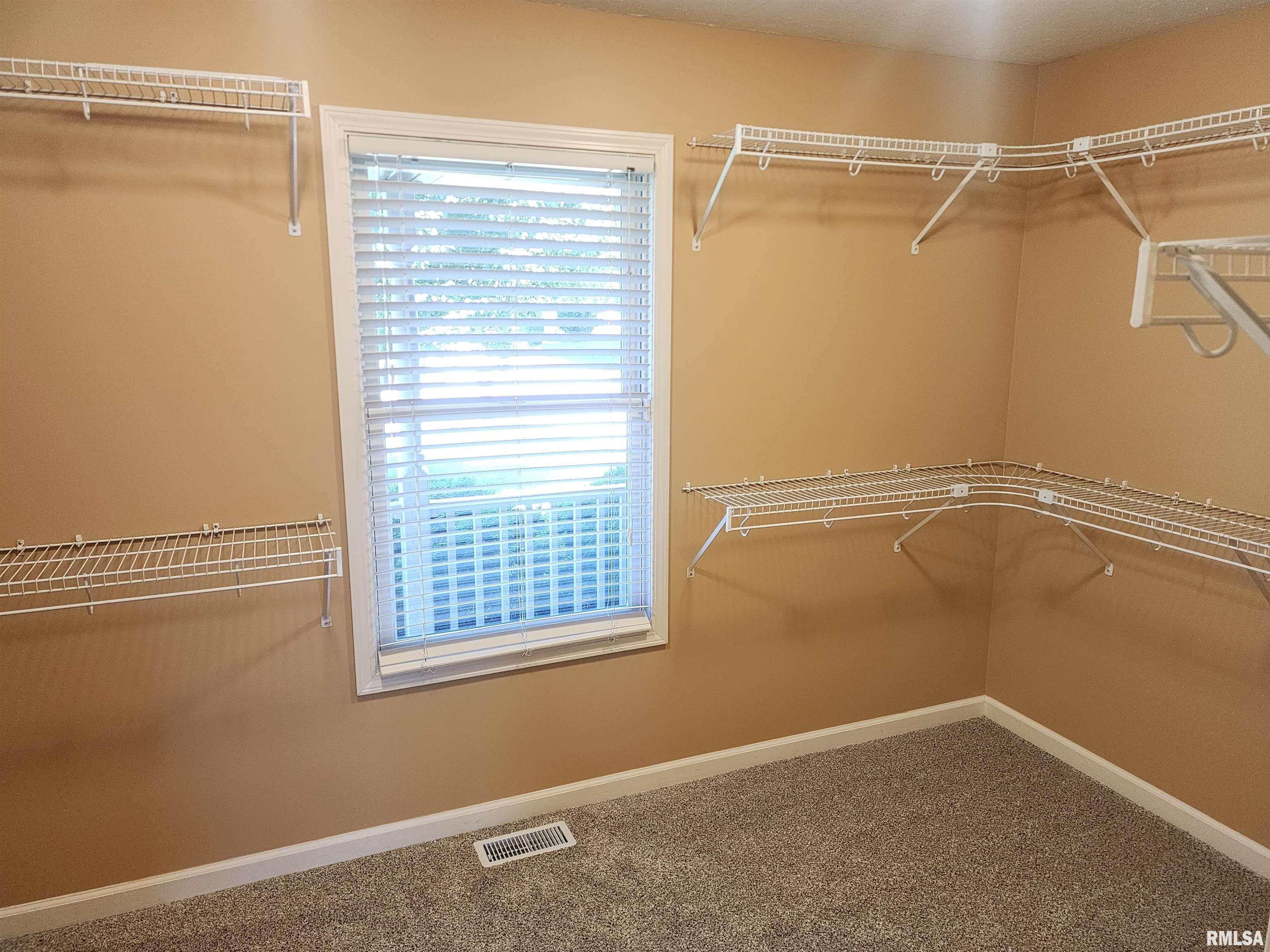 404 Treeline Lane Springfield, IL 62703 - Photo 36 of 58