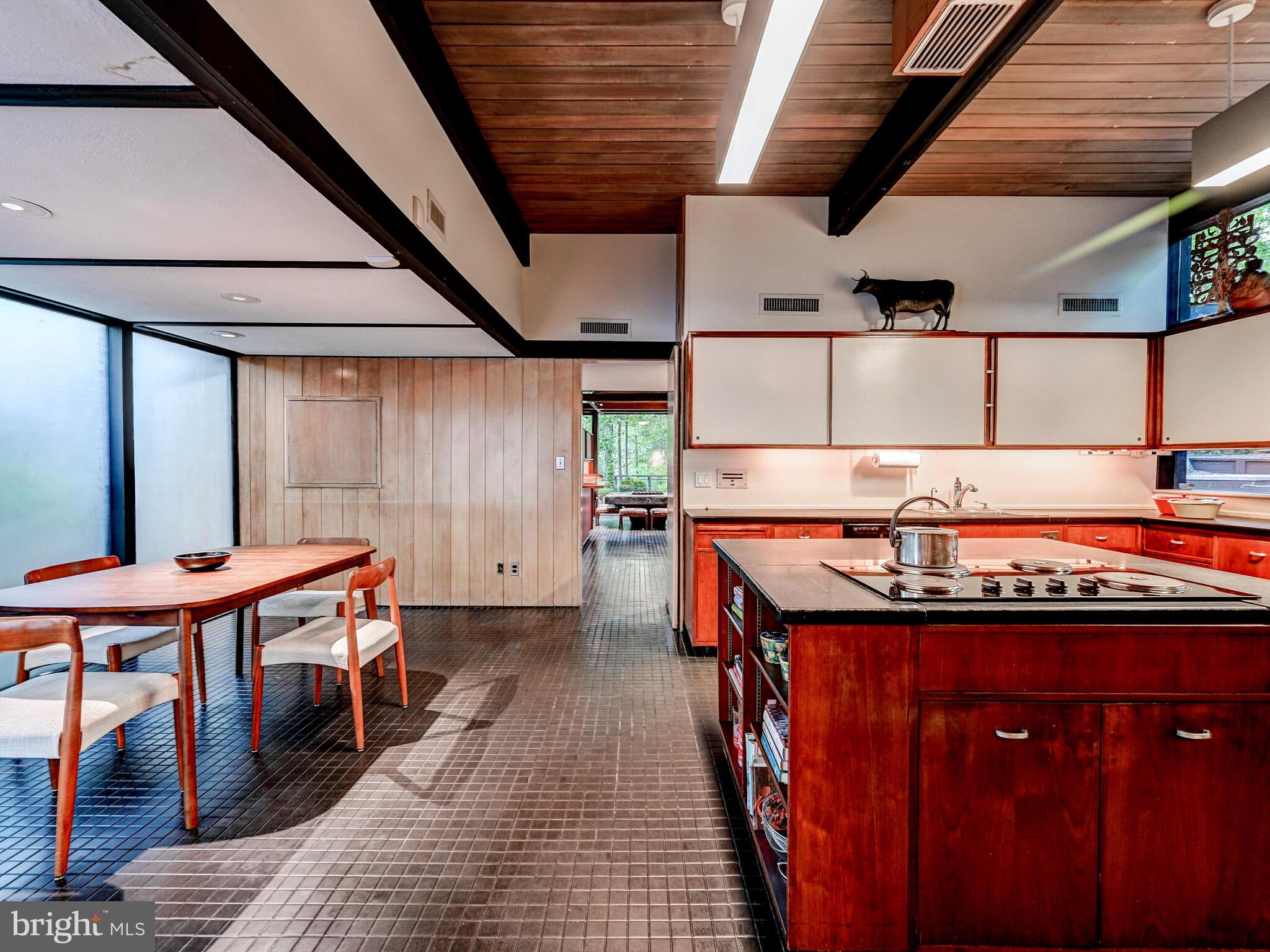 2301 Cross Country Boulevard Baltimore, MD 21209 - Photo 22 of 40