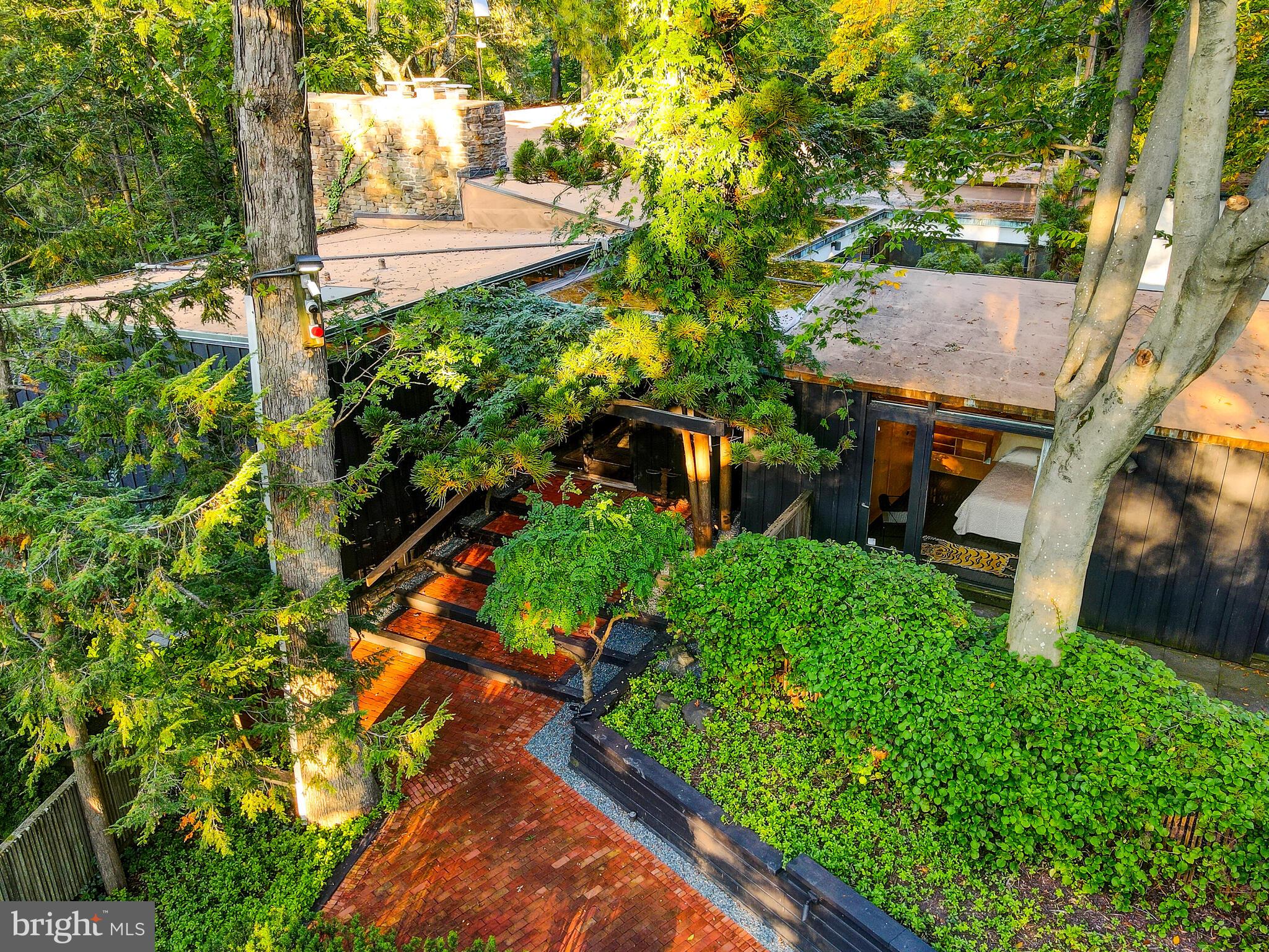 2301 Cross Country Boulevard Baltimore, MD 21209 - Photo 4 of 40