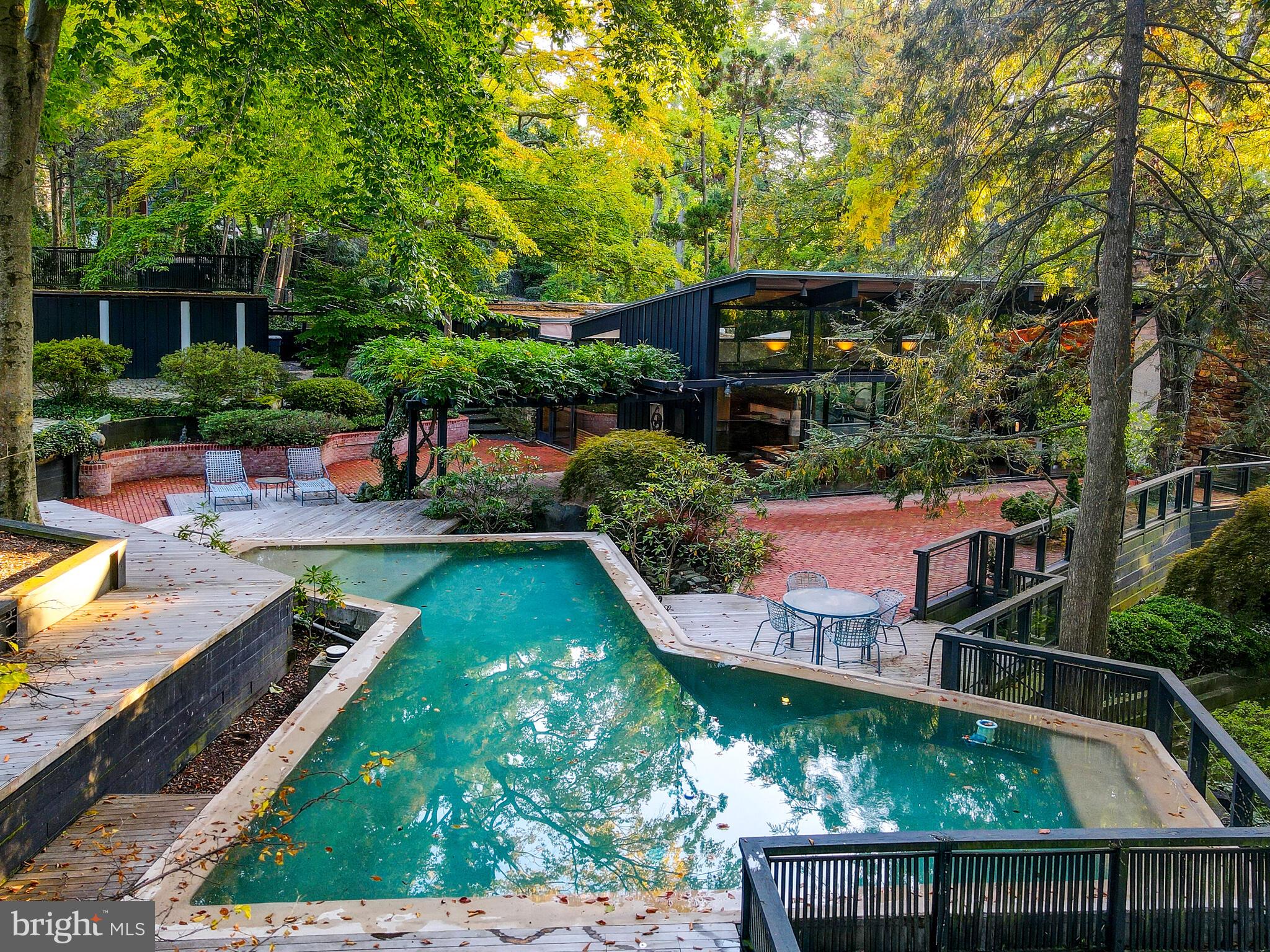 2301 Cross Country Boulevard Baltimore, MD 21209 - Photo 6 of 40