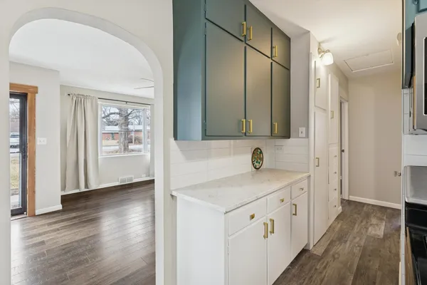 $185,000 | 3808 15th Street, Moline, IL 61265