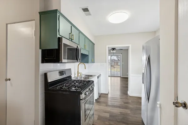 $185,000 | 3808 15th Street, Moline, IL 61265