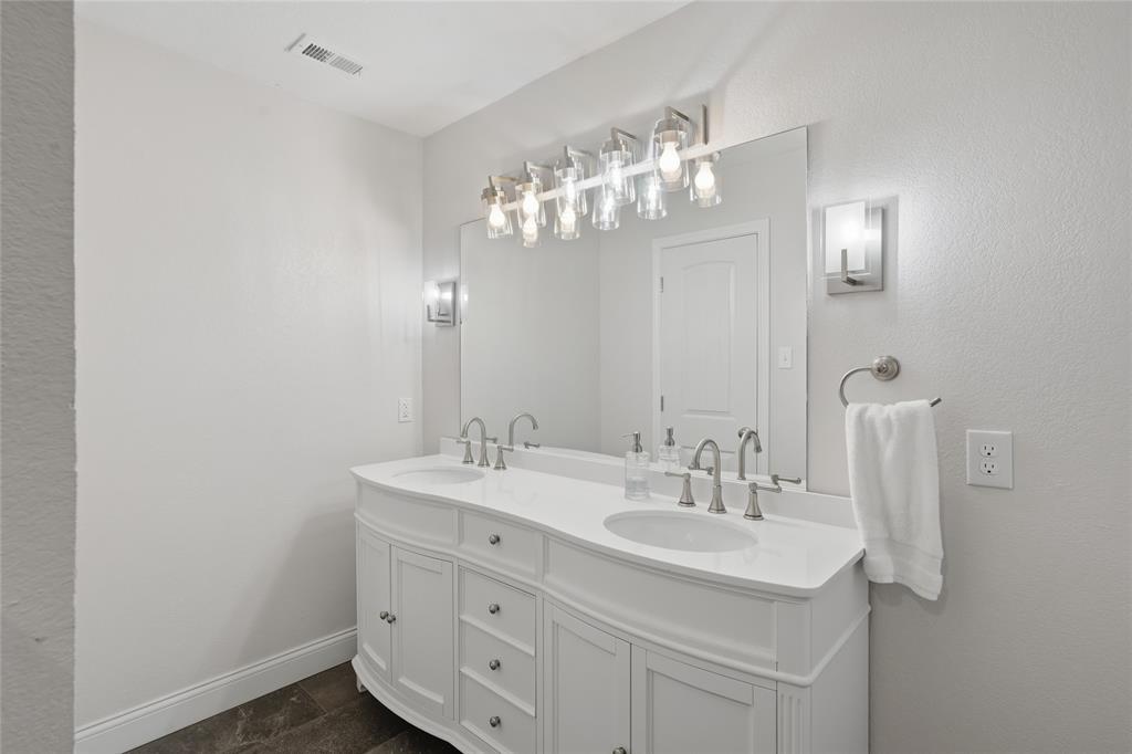 217 Spruce Circle Azle, TX 76020 - Photo 23 of 39