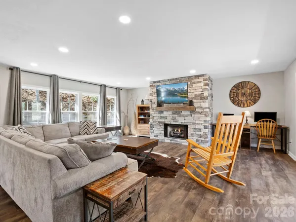 $699,000 | 137 Weaver Court, Lake Lure, NC 28746