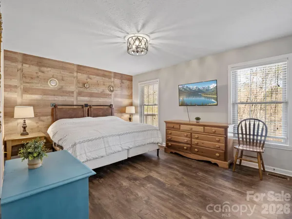 $699,000 | 137 Weaver Court, Lake Lure, NC 28746