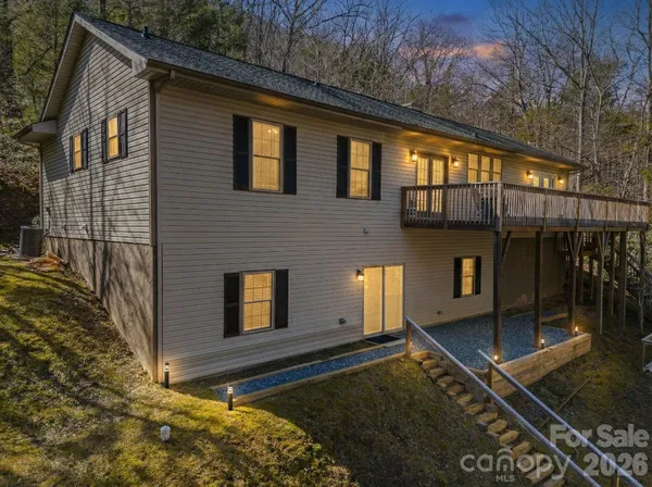 $699,000 | 137 Weaver Court, Lake Lure, NC 28746