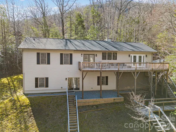 $699,000 | 137 Weaver Court, Lake Lure, NC 28746