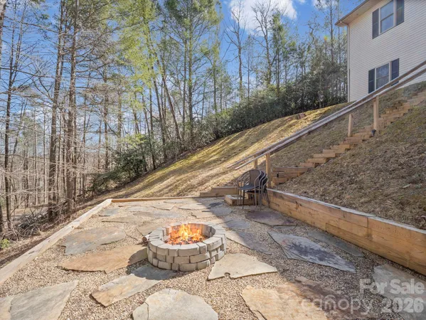 $699,000 | 137 Weaver Court, Lake Lure, NC 28746