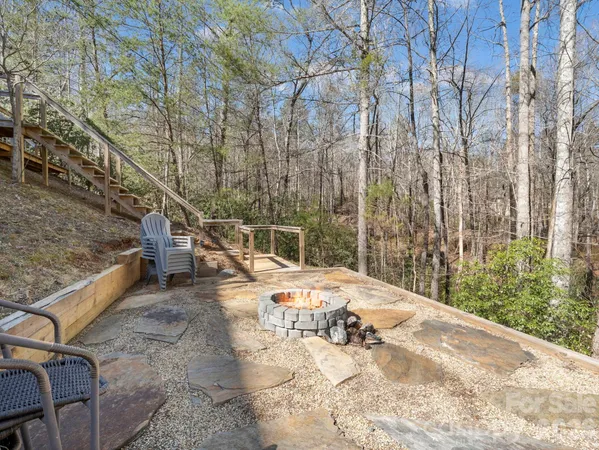 $699,000 | 137 Weaver Court, Lake Lure, NC 28746