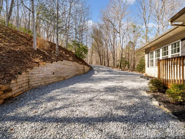 $699,000 | 137 Weaver Court, Lake Lure, NC 28746
