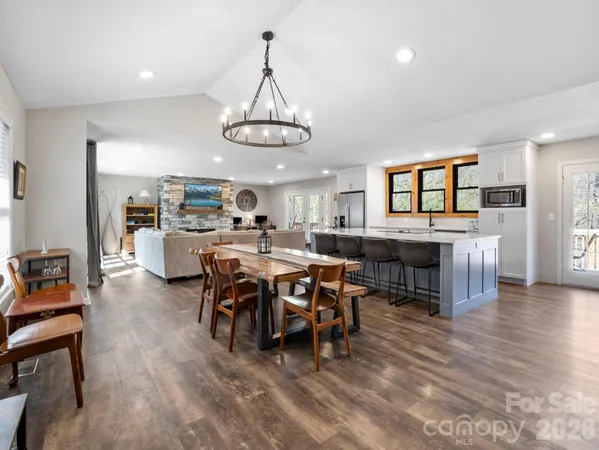 $699,000 | 137 Weaver Court, Lake Lure, NC 28746