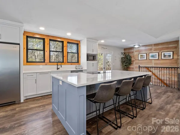 $699,000 | 137 Weaver Court, Lake Lure, NC 28746