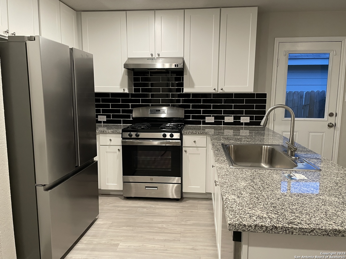 418 Ambush Ridge San Antonio, TX 78220 - Photo 5 of 24