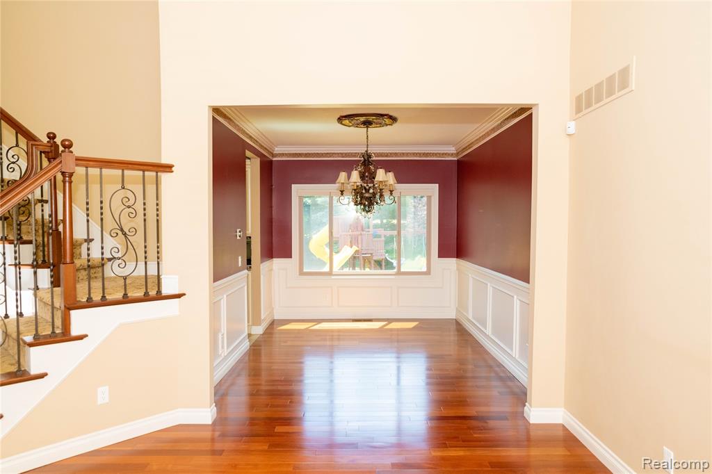 743 Woodfield Way Rochester Hills, MI 48307 - Photo 17 of 27