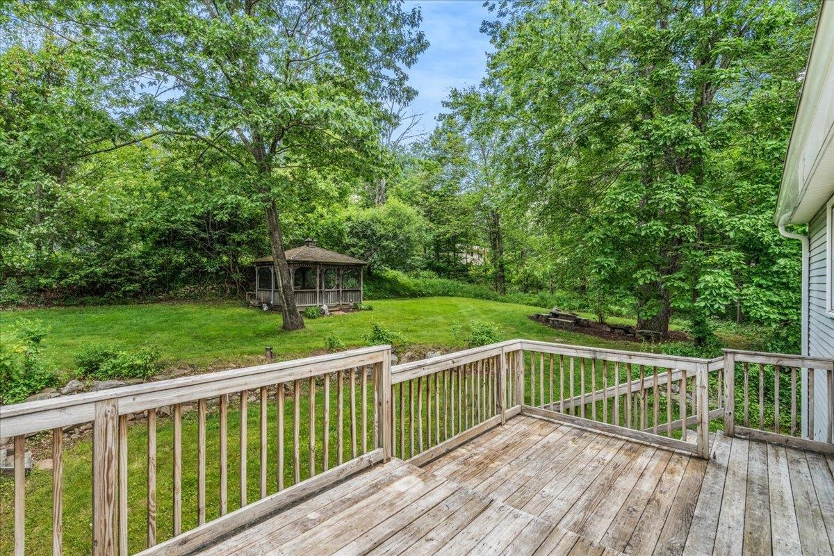 426 Mammoth Road Londonderry, NH 03053 - Photo 37 of 56