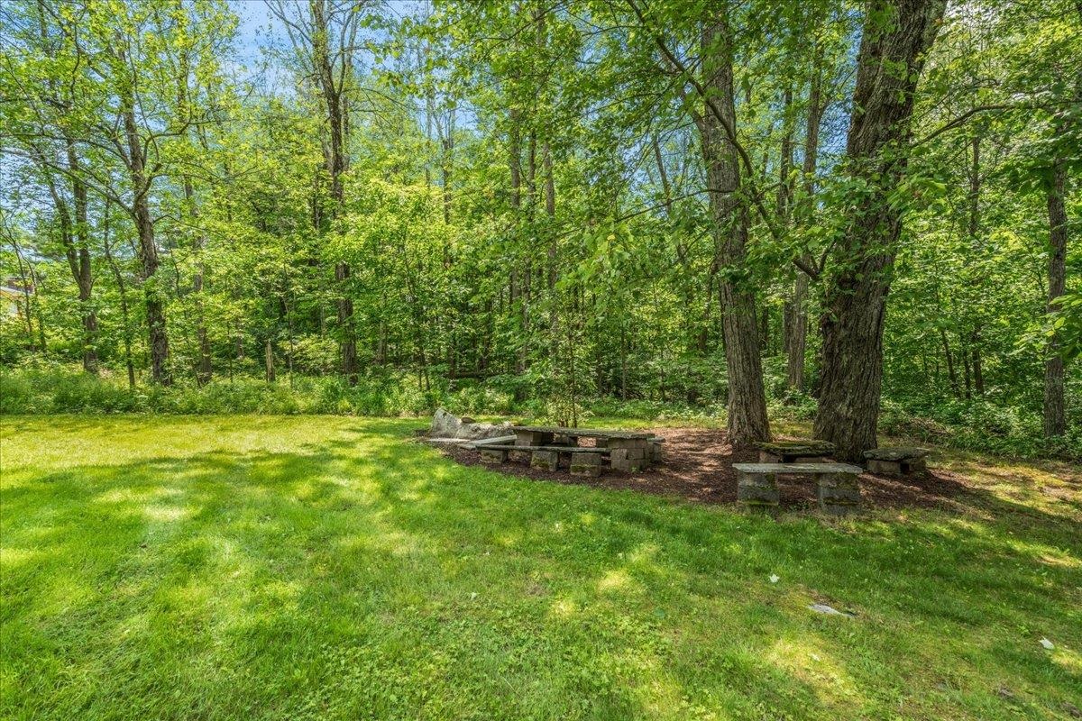 426 Mammoth Road Londonderry, NH 03053 - Photo 39 of 56