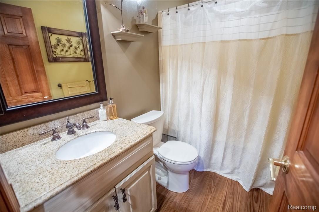 2571 Pinckney Road Howell, MI 48843 - Photo 16 of 35 12XE1A4742-HDR-Full.jpg