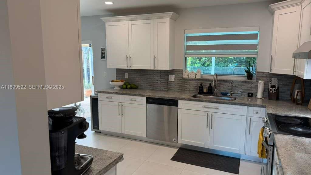 10761 Southwest 165th Street Miami, FL 33157 - Photo 11 of 23