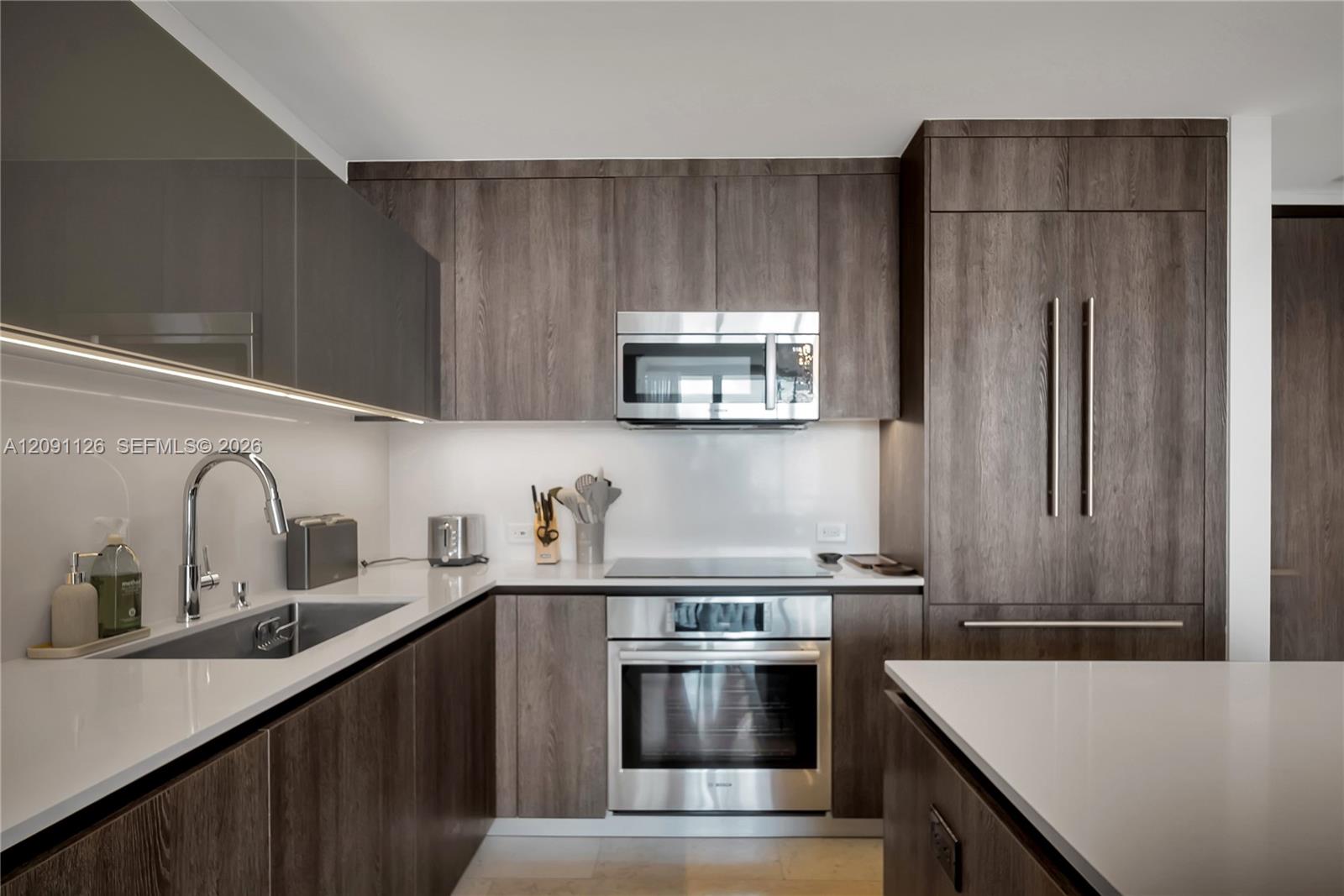 88 Southwest 7th Street, Unit 3205 Miami, FL 33130 - Photo 8 of 18 Gallery Image 8