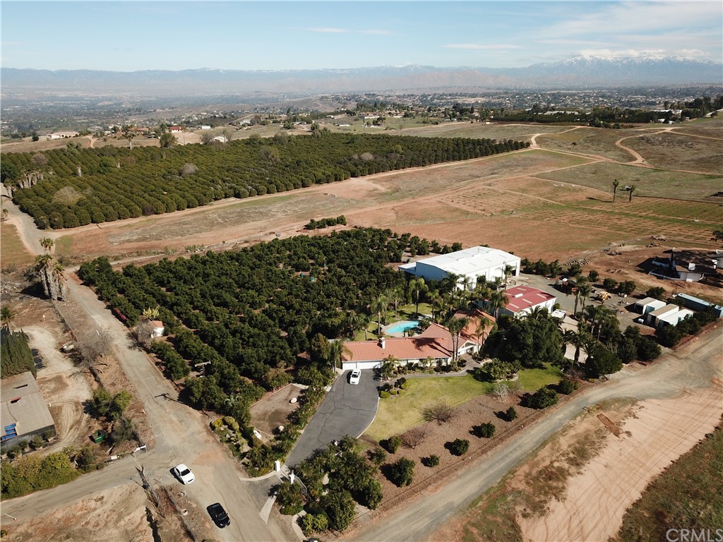 17850 Vista Del Lago Drive Riverside, CA 92503 - Photo 29 of 43