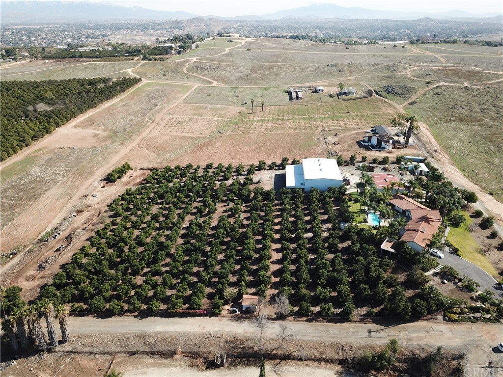 17850 Vista Del Lago Drive Riverside, CA 92503 - Photo 31 of 43