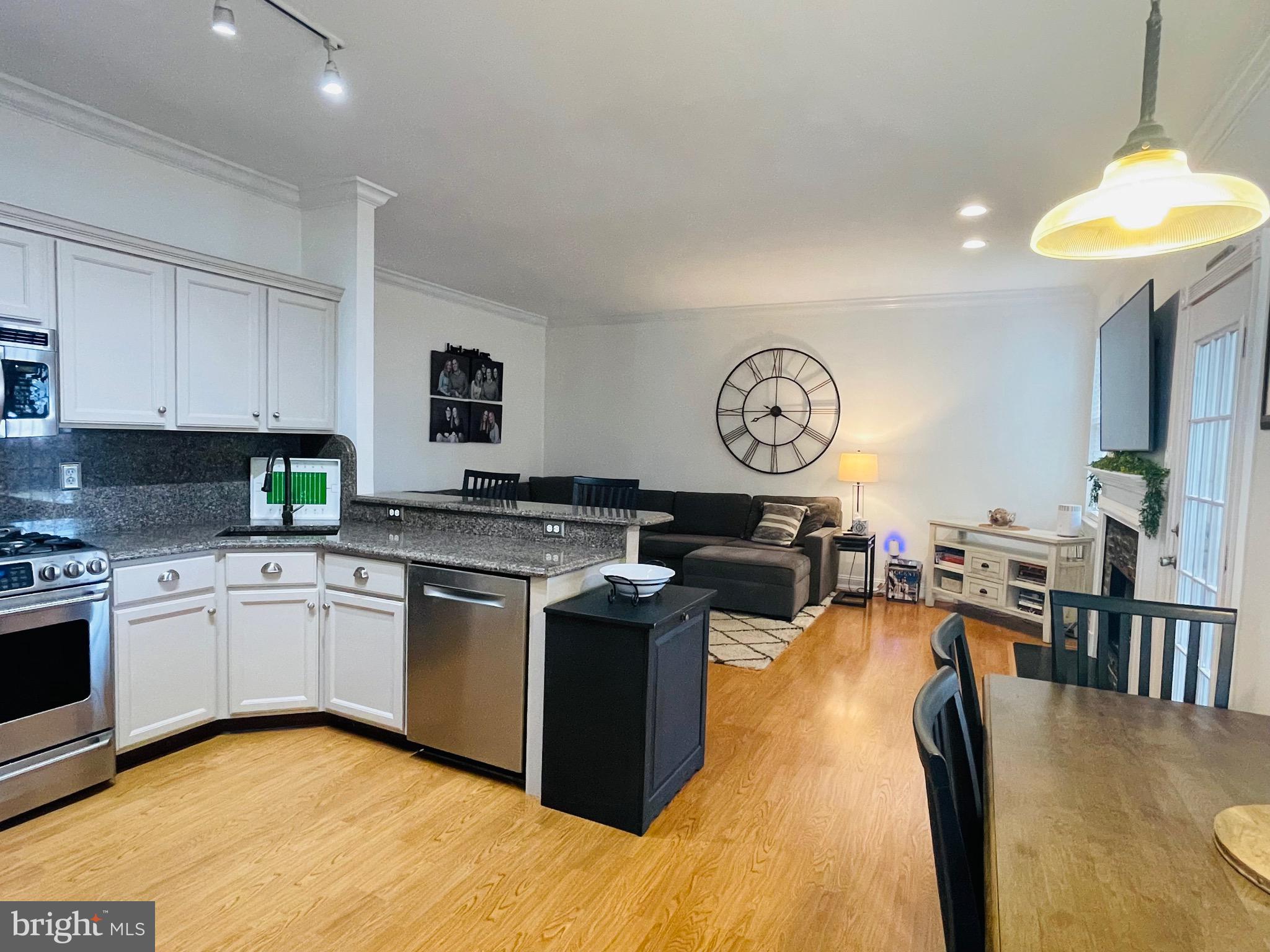 75 Manley Road Pennington, NJ 08534 - Photo 7 of 27