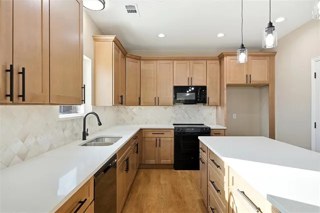 $369,000 | 493 Lee Boulevard, Pottsboro, TX 75076