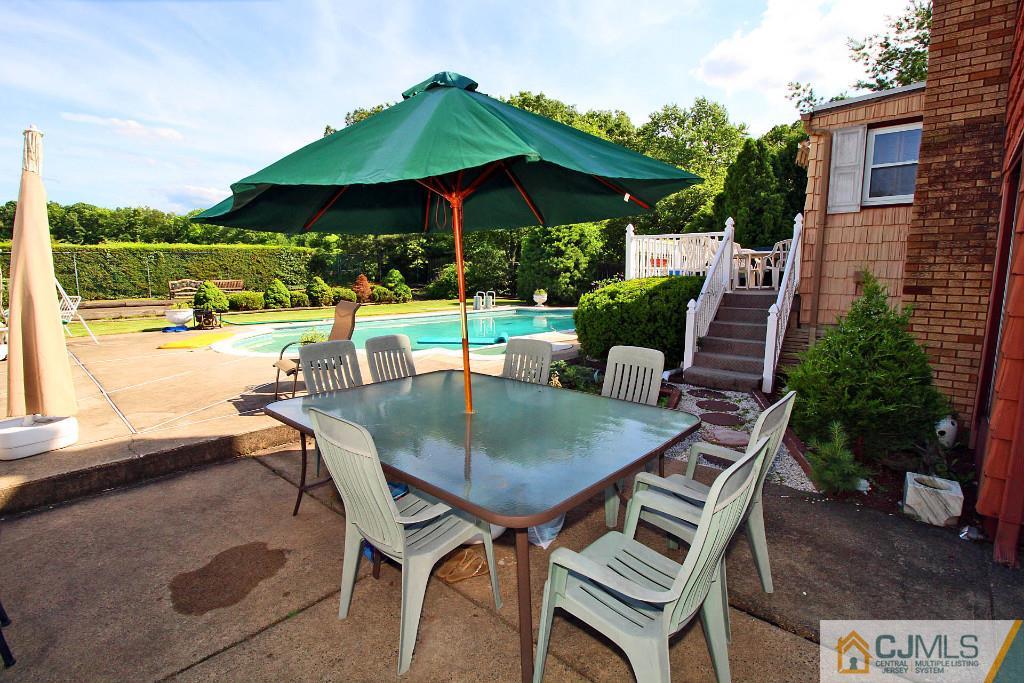 212 Winding Road Iselin, NJ 08830 - Photo 22 of 25 Gallery Image 22
