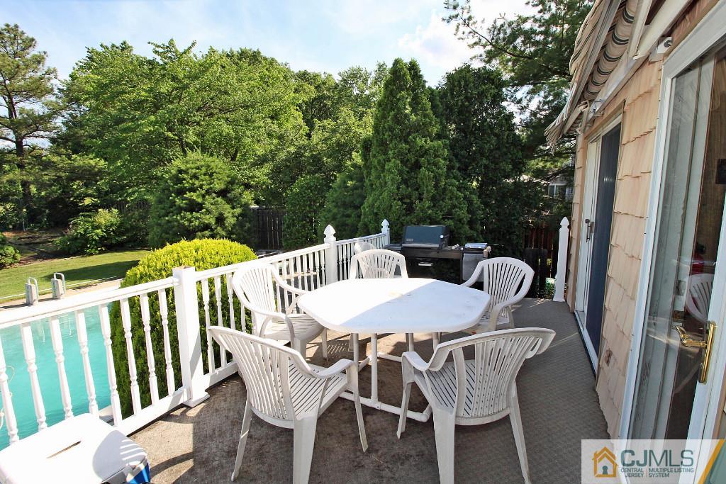 212 Winding Road Iselin, NJ 08830 - Photo 23 of 25 Gallery Image 23