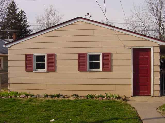 3524 Rockingham Road Davenport, IA 52802 - Photo 8 of 9 Gallery Image 8