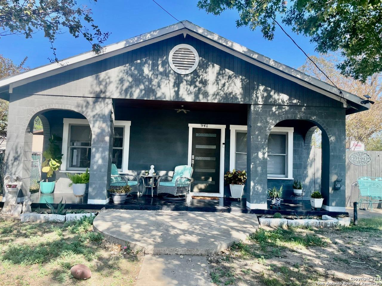 941 Ripford Street San Antonio, TX 78225 - Photo 2 of 32