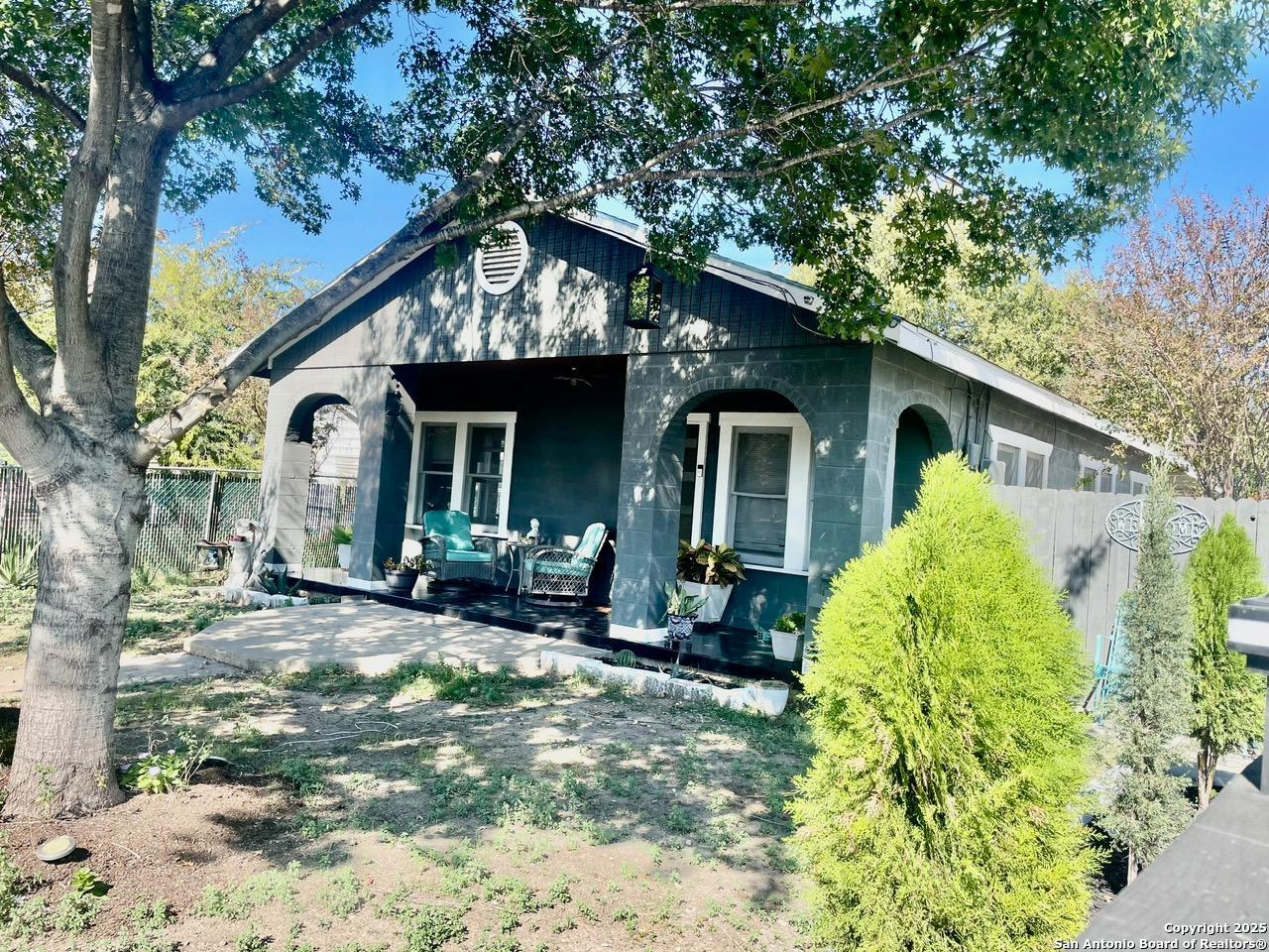 941 Ripford Street San Antonio, TX 78225 - Photo 3 of 32